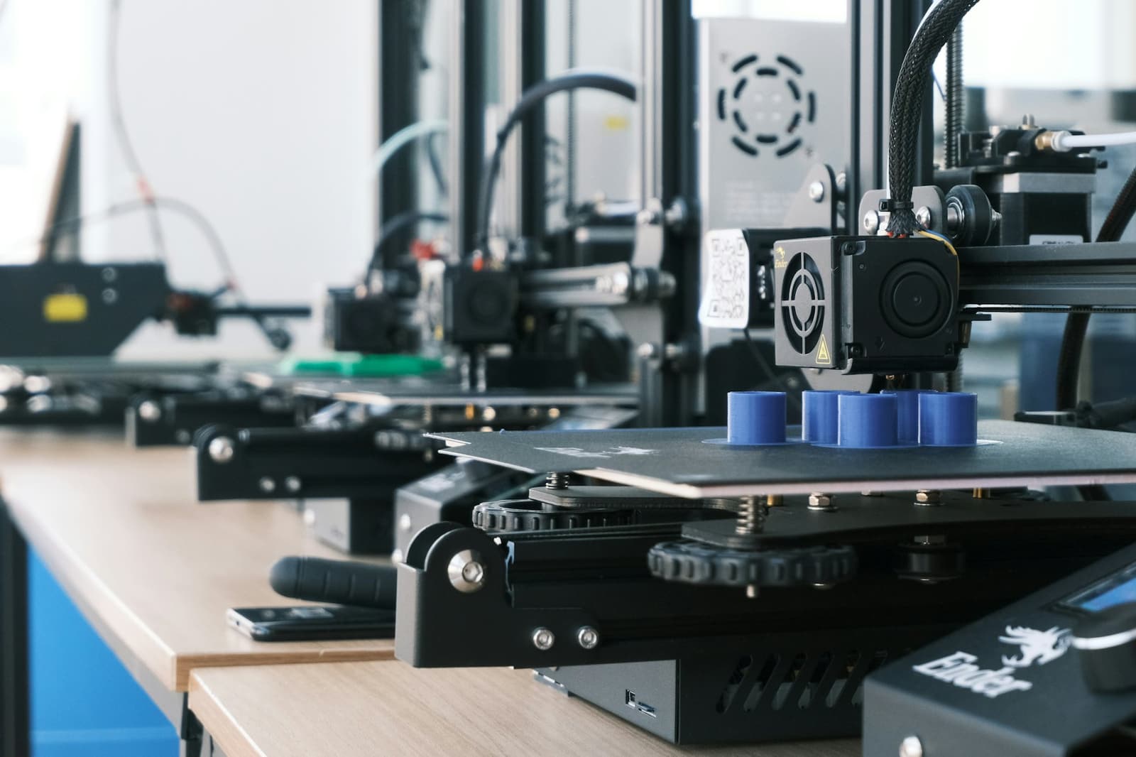 Imprimantes 3D en cours de fabrication dans un atelier